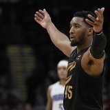 Donovan Mitchell a été l'un des principaux artisans du come-back des Cavaliers face à Orlando. KEYSTONE/AP/Sue Ogrocki
